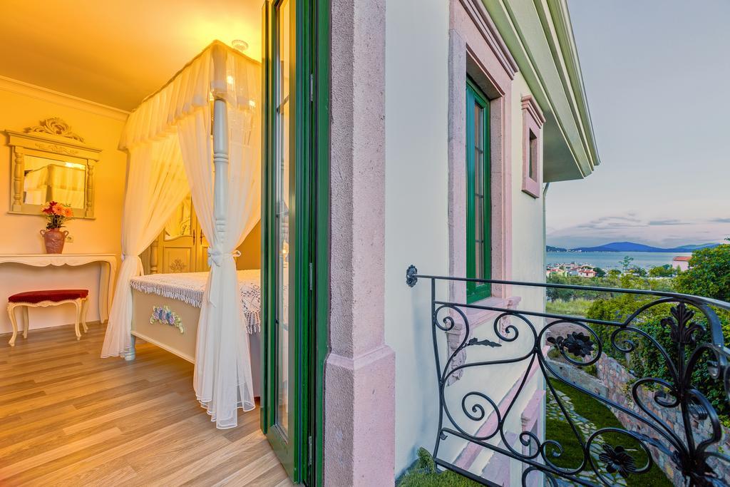 Cunda Esen Hotel Ayvalı Buitenkant foto