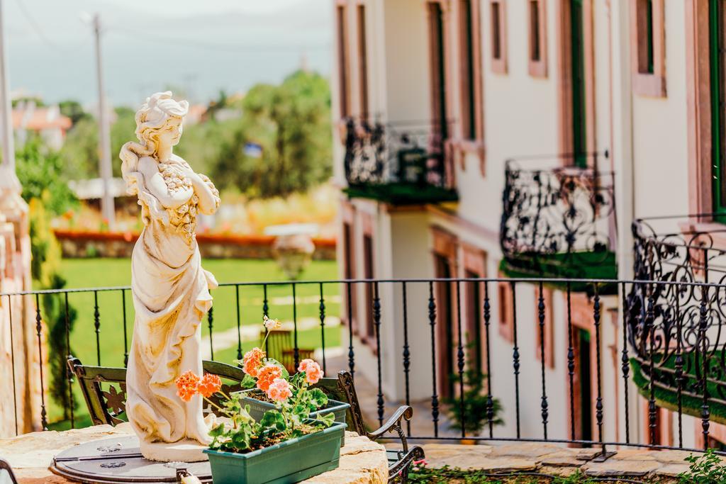 Cunda Esen Hotel Ayvalı Buitenkant foto