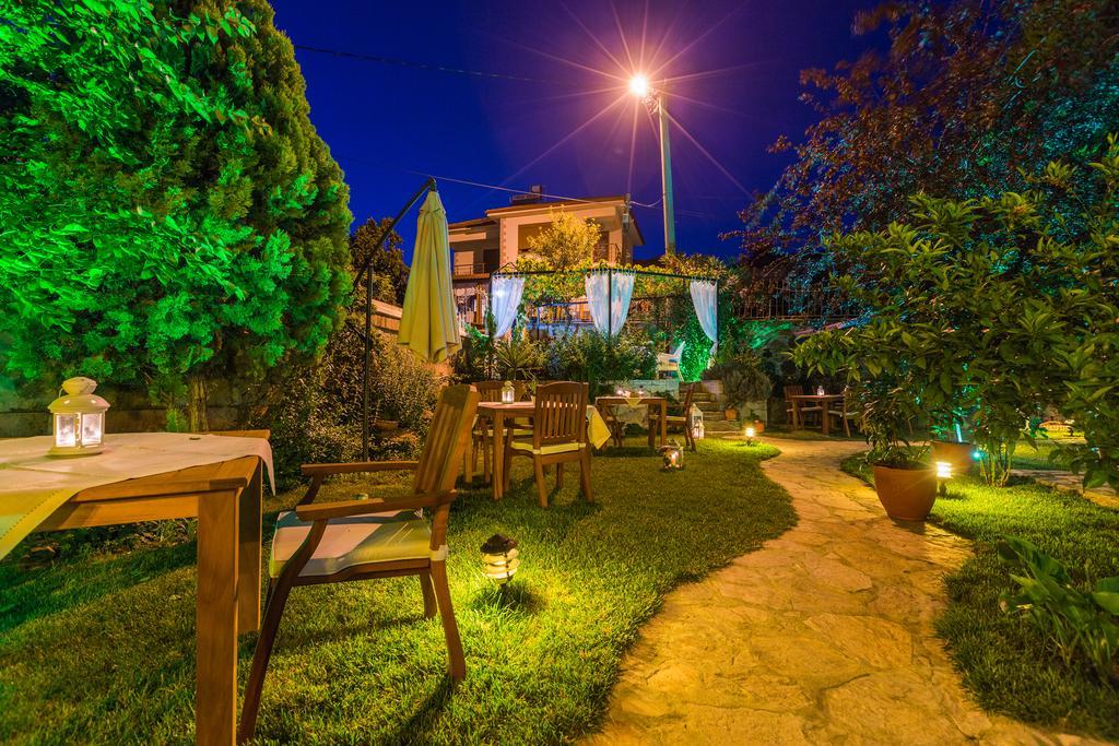 Cunda Esen Hotel Ayvalı Buitenkant foto