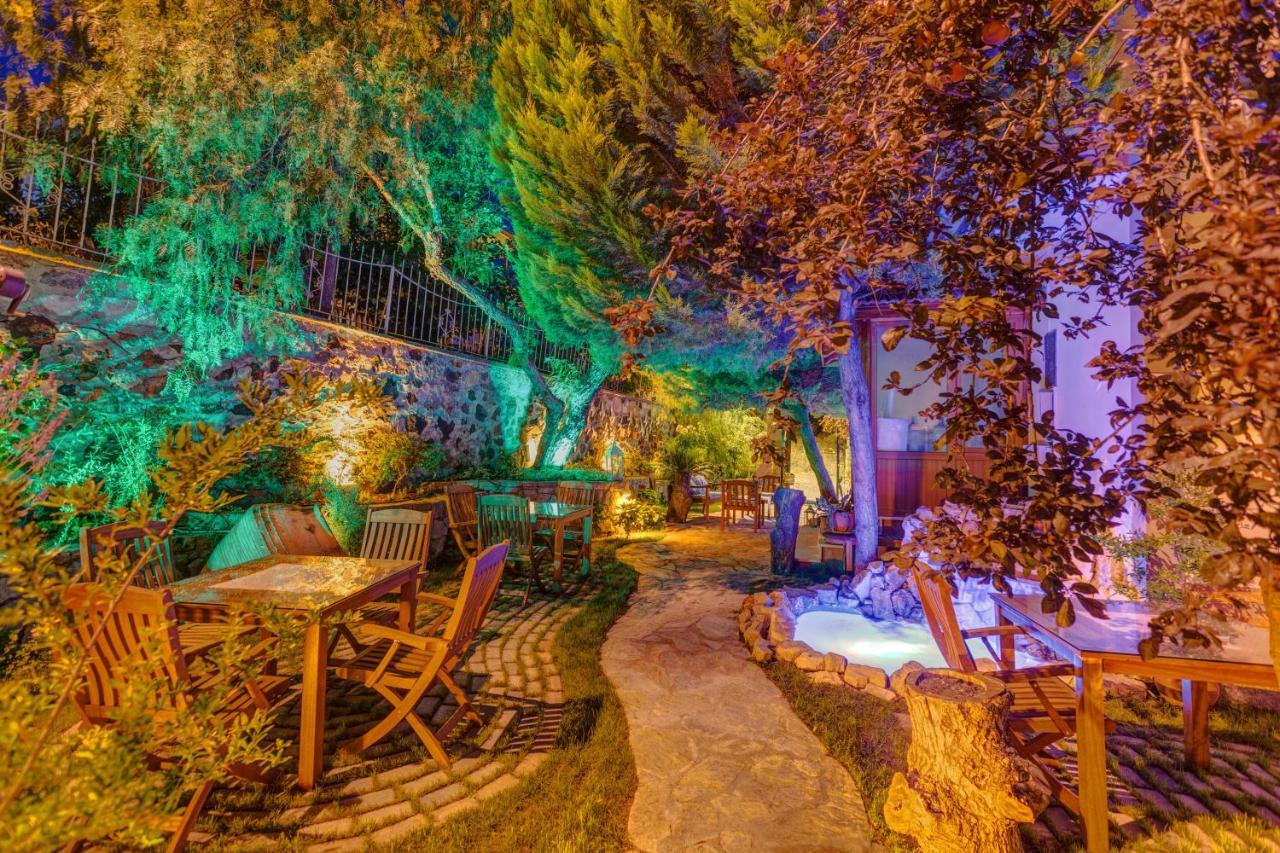 Cunda Esen Hotel Ayvalı Buitenkant foto
