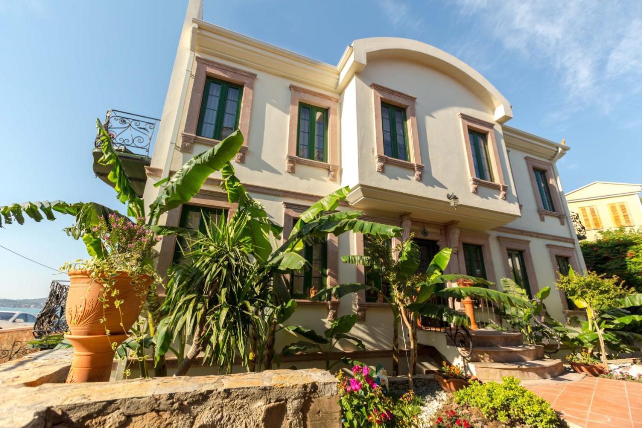 Cunda Esen Hotel Ayvalı Buitenkant foto